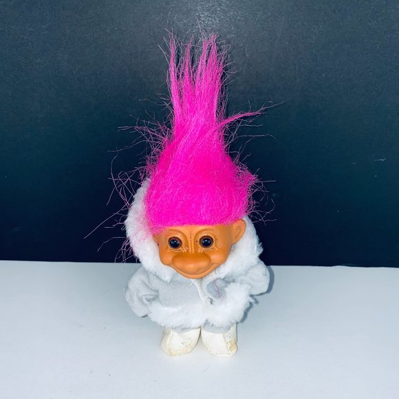 Russ Troll Doll Pink Hair Gray Fur Coat Eskimo Pretend Play Toy Figure - Picture 1 of 5